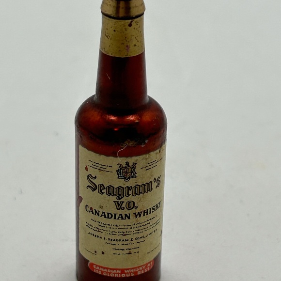 Seagram’s V.O. Canadian Whiskey, Vintage, Promotional Bottle Opener, All Metal - Picture 1 of 5